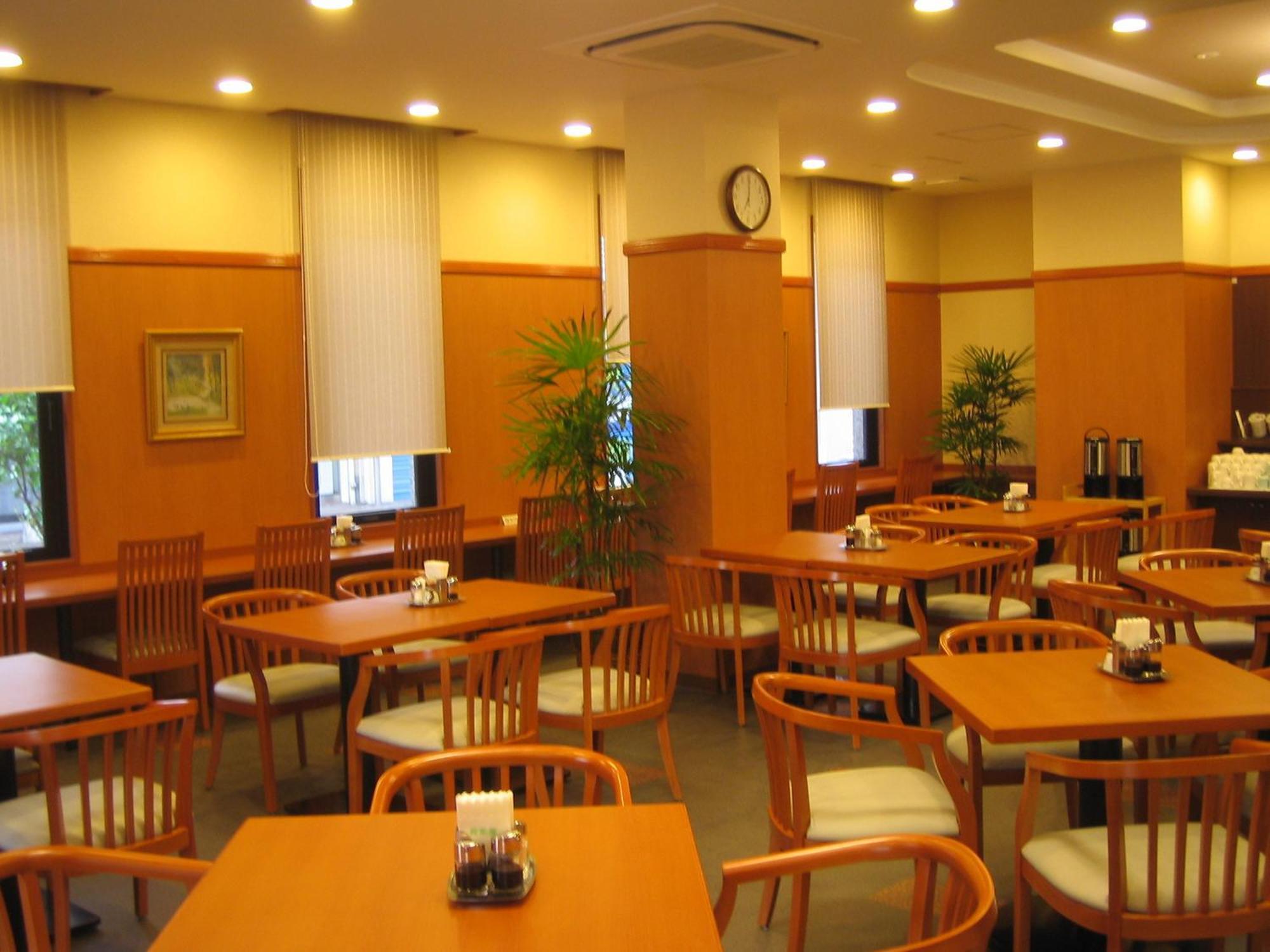 Hotel Route-Inn Kitakyushu-Wakamatsu Ekihigashi Экстерьер фото