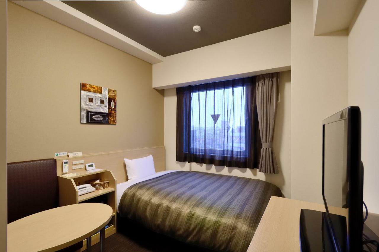 Hotel Route-Inn Kitakyushu-Wakamatsu Ekihigashi Экстерьер фото